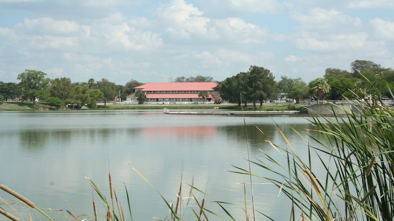 Woodlawn Lake Park San Antonio