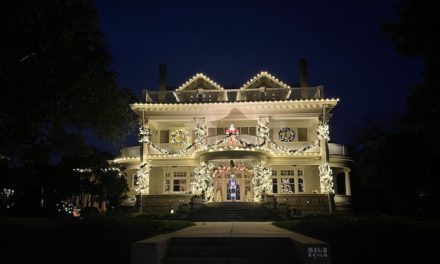 Christmas Lights in Monte Vista, San Antonio – 2021 Guide For Best Time To Visit, Parking & More!