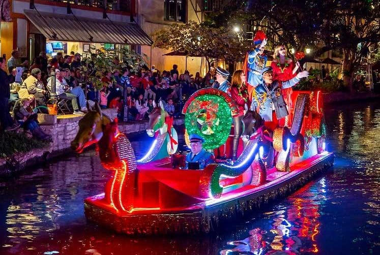 Ford Holiday River Parade And River Lighting Ceremony 2022