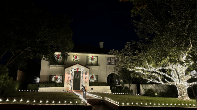 Alamo Heights Christmas Lights 