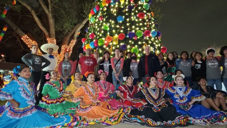Guide to Boerne Christmas Lights - 6 Dazzling Displays for 2024! 6 Windcrest Light Up