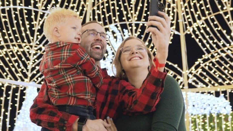 Fall Nights, Fiesta Lights: Best November 2025 Events in San Antonio for Adults 25 November 2025 events in San Antonio for adults - Classic Christmas Alpine Adventure