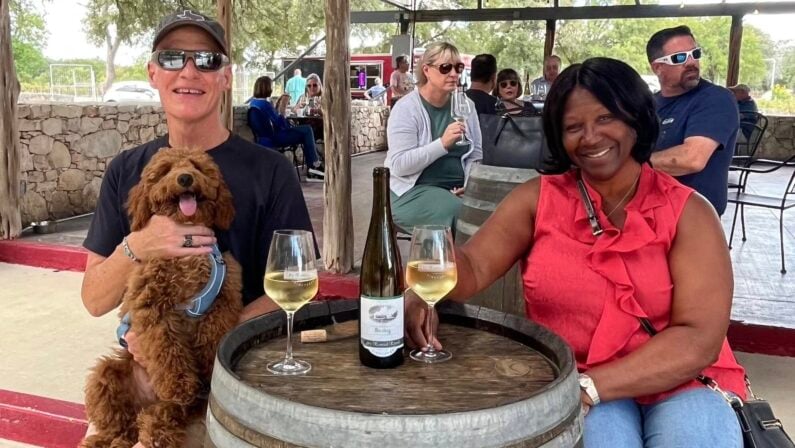 Date Ideas New Braunfels - Dry Comal Creek Vineyards