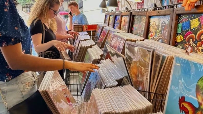 Top 5 Events in San Antonio Today - River Walk Winter Artisan Show