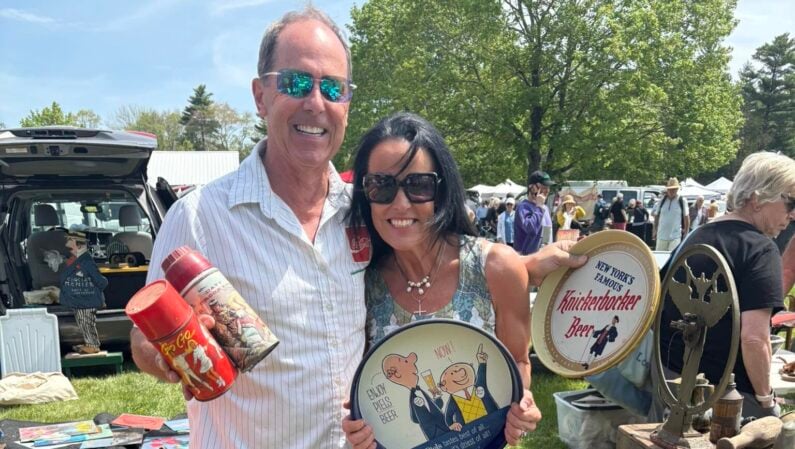 Date Night Ideas Boerne - Flashback Funtiques