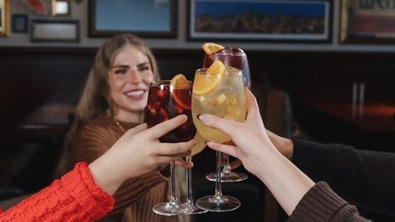 schertz romantic restaurants - 54th Street Grill & Bar