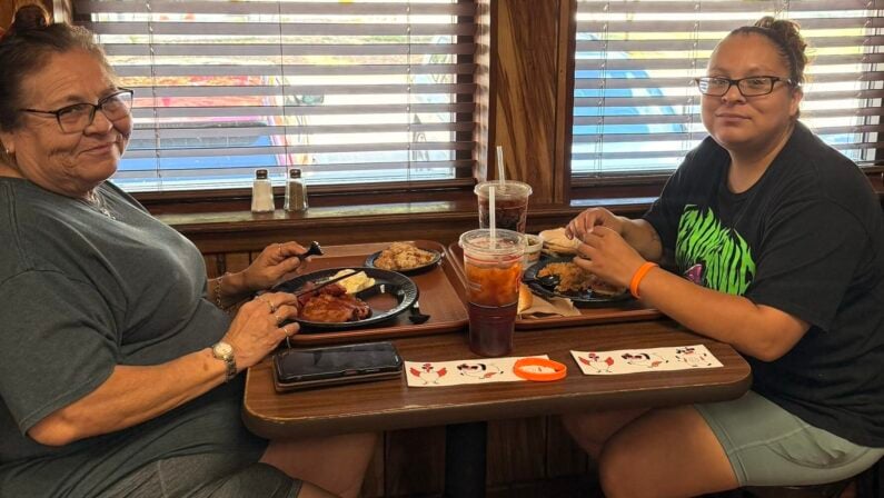 Restaurants Near Seaworld San Antonio - Bill Miller Bar-B-Q