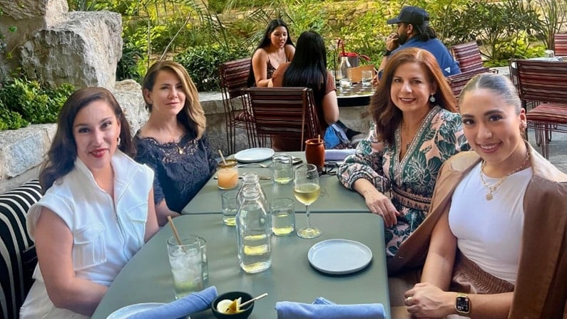 Restaurants Near Majestic Theater San Antonio - Domingo