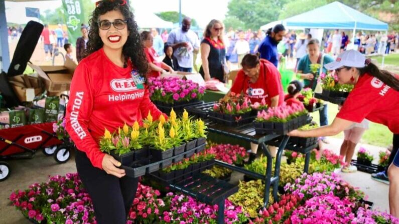 Earth day events San Antonio - San Antonio Parks & Rec Tree Giveaway