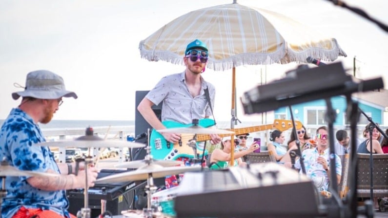 Weekend Getaway to Galveston (SATTD) - Sunset Sounds Mobley Live