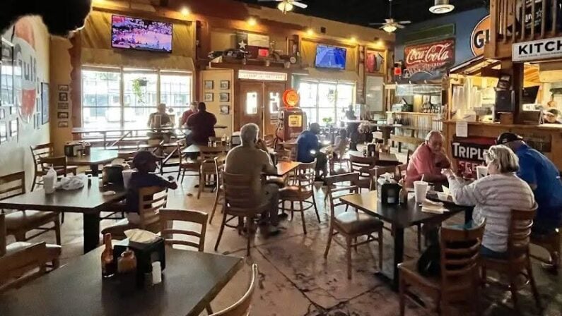 10 Best Black Owned Restaurants in San Antonio 10 Black Owned Restaurants in San Antonio - Harmon's Barbecue