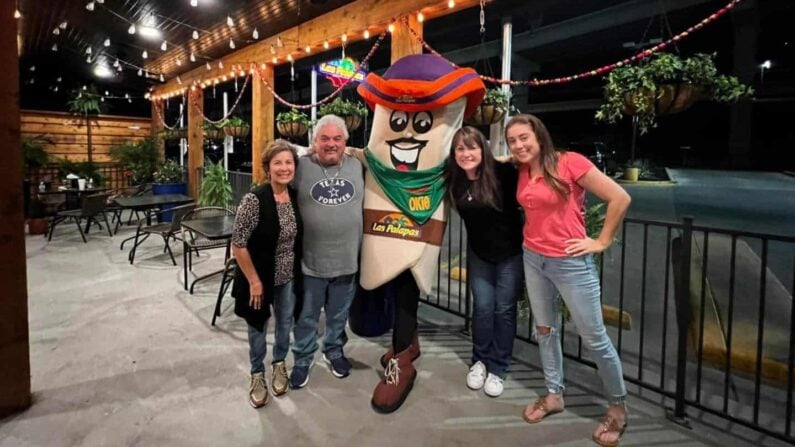 Back-to-School Cheap Eats: Best Family Deals in San Antonio 10 Family Food Deals San Antonio - Las Palaspas