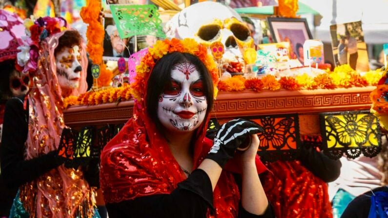 Best Historic Market Square Events & Artisan Shopping in San Antonio 12 Market Square San Antonio - Annual Fiesta & Seasonal Cultural Festivals