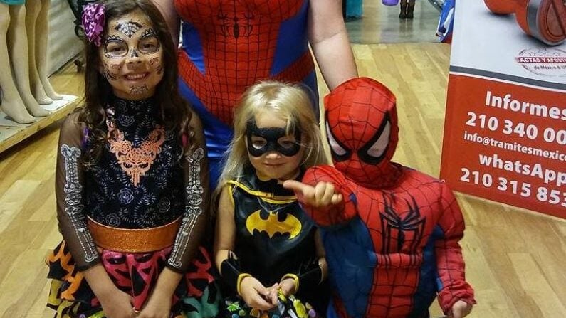 Trick or treat San Antonio - Spooklandia Halloween Event at PicaPica Plaza