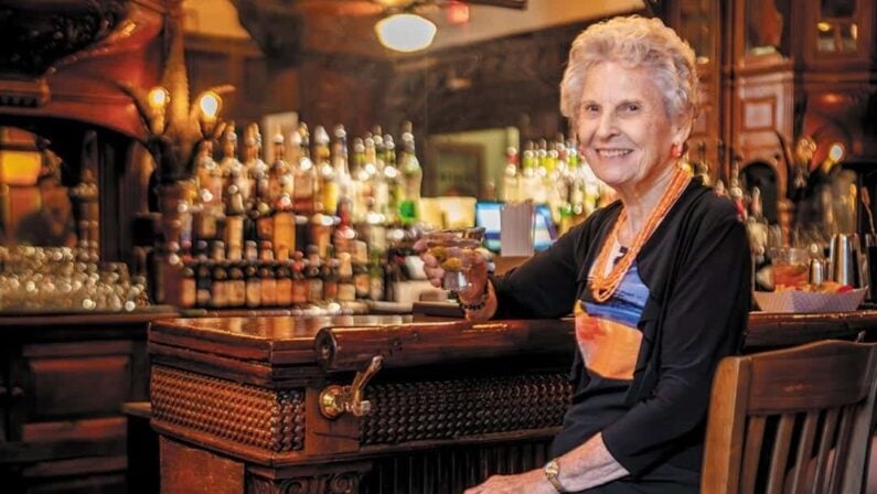 Historic Restaurants San Antonio & River Walk Spots 9 Historic Restaurants San Antonio - The Menger Bar